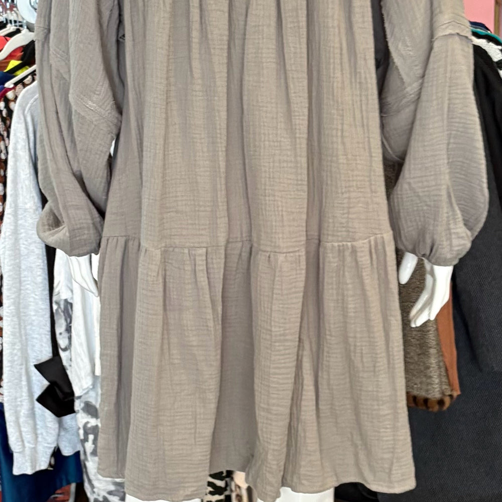 
                      
                        NWOT Ces Femme Olive Green 100% Cotton Dress Size: M
                      
                    