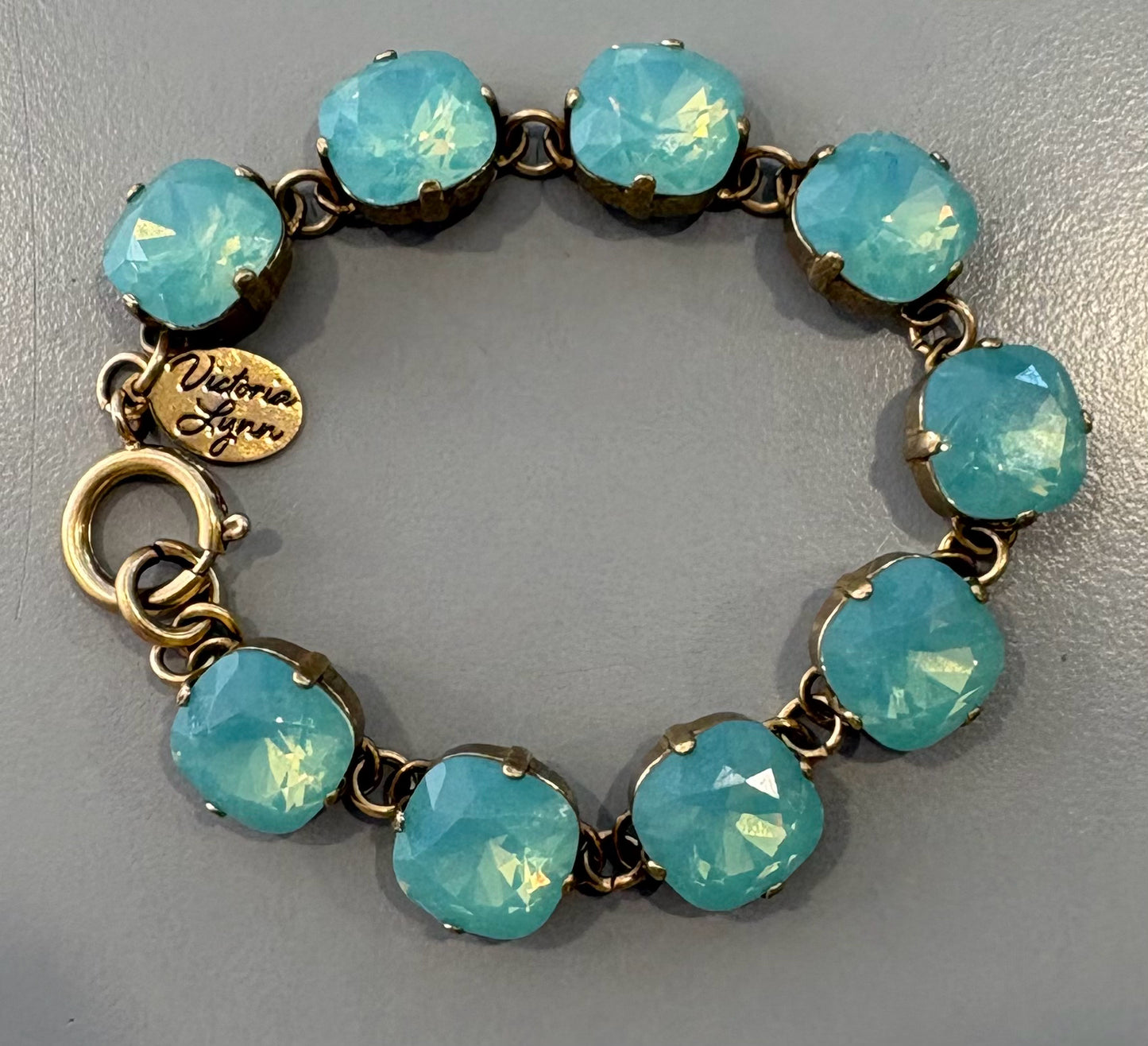 NWOT Victoria Lynn Pacific Opal Moonstone Bracelet