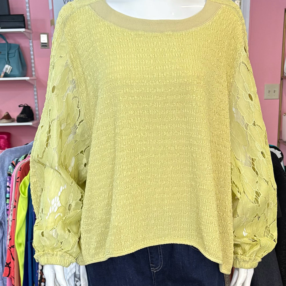 NWT Davi & Dani Apple Green Crochet Blouse Size:M