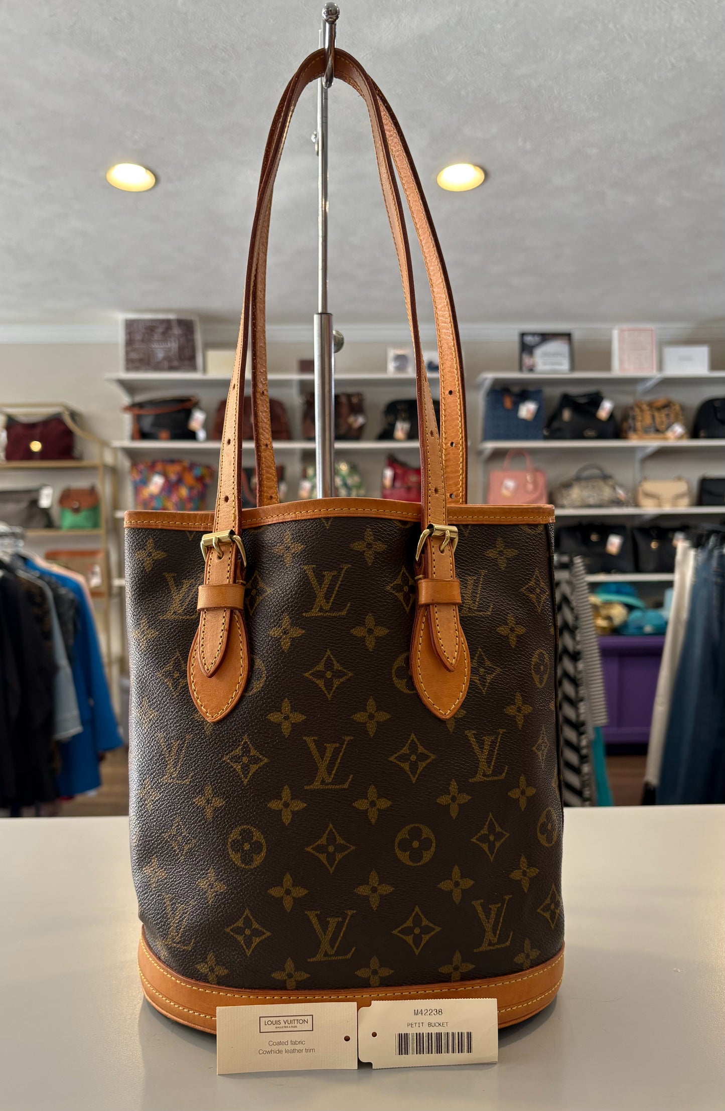 RARE Louis Vuitton Petit Bucket 23