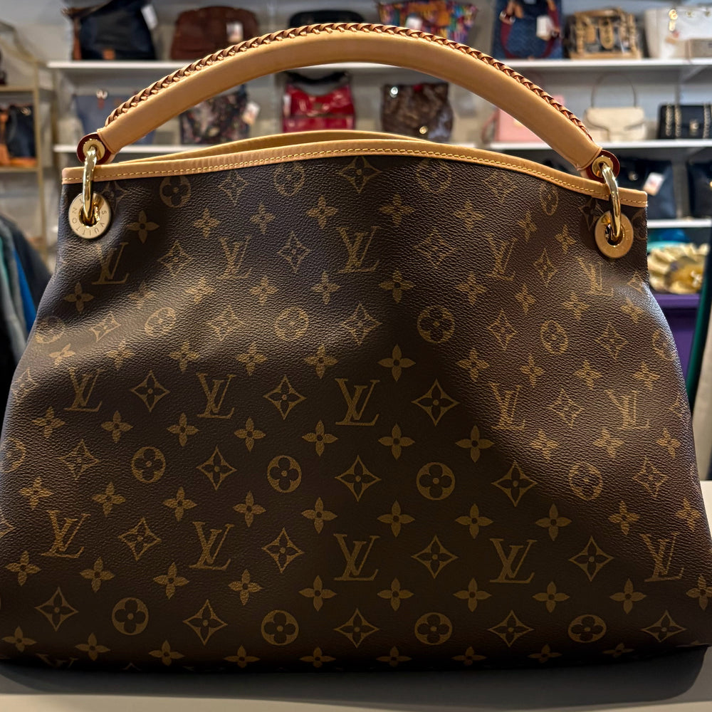 
                      
                        NEW RARE Entrupy Certified Louis Vuitton Artsy MM Monogram Handbag
                      
                    