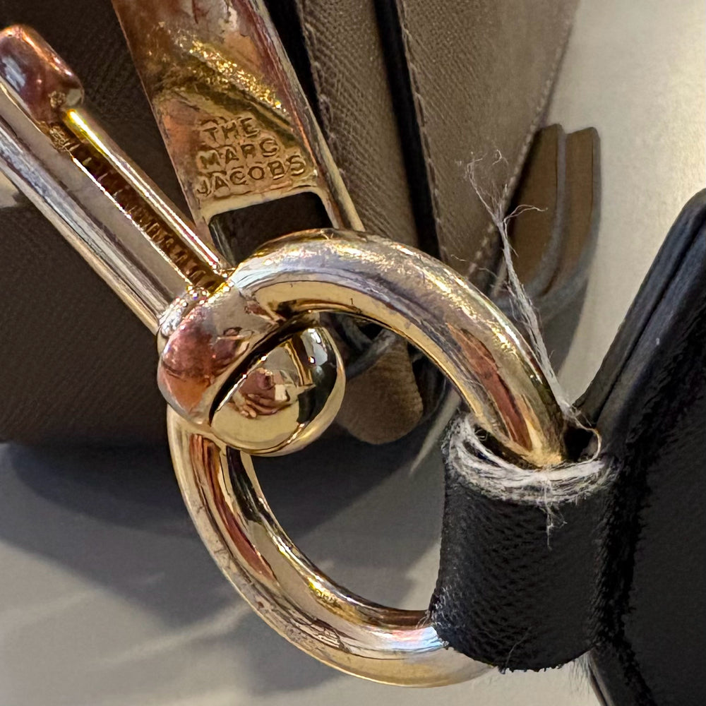 
                      
                        Marc JACOBS The Snapshot Bag in Camel Multicolor
                      
                    