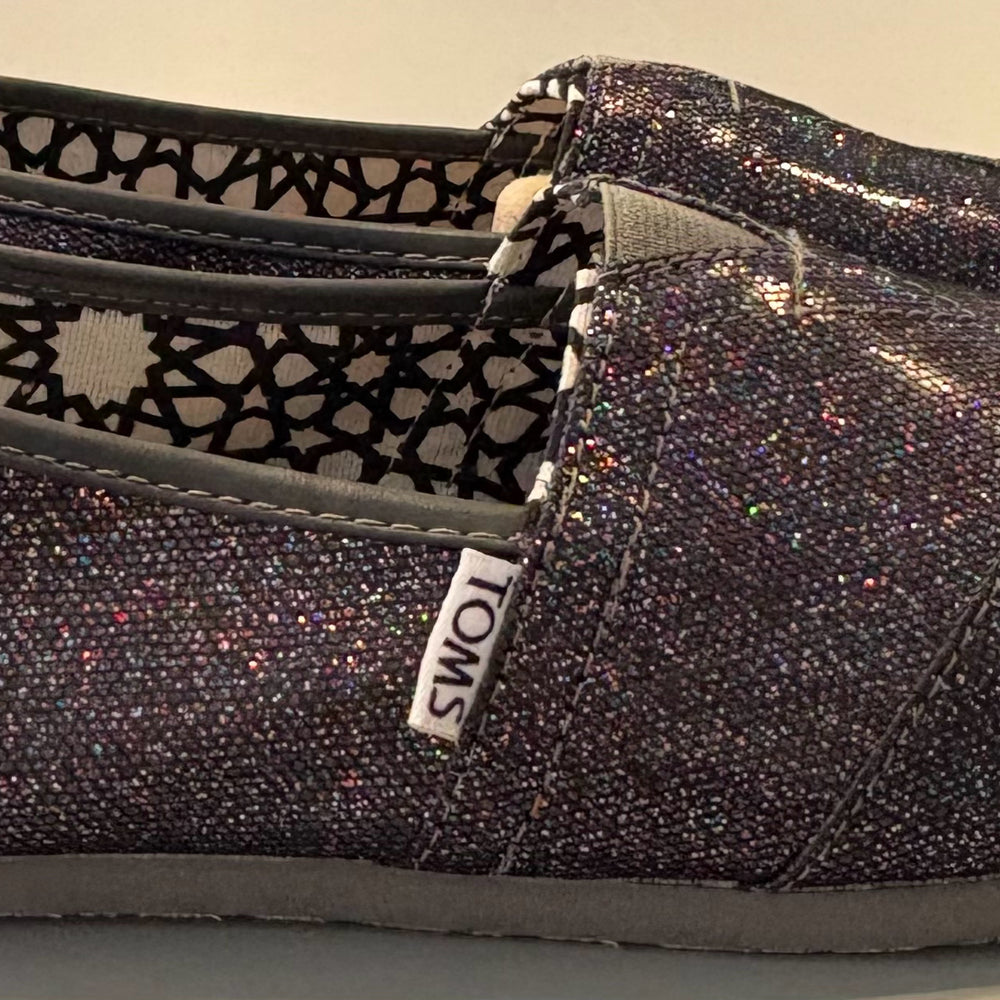 
                      
                        8.5W Toms Slip-On Shoes
                      
                    