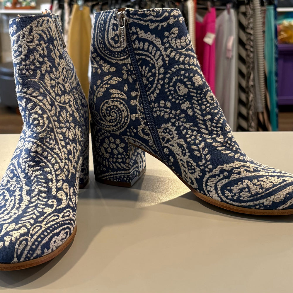 Indigo Rd. Blue & White Paisley Ankle Booties Size:7.5M