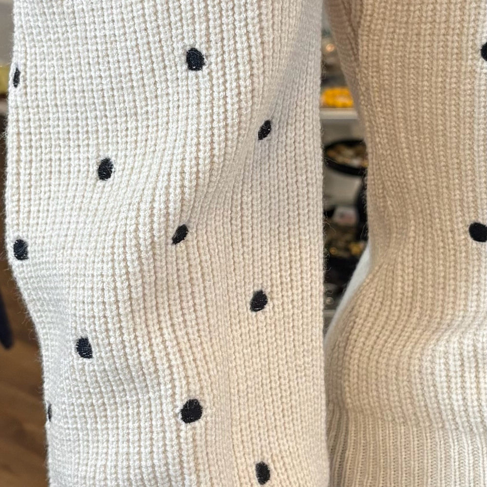 
                      
                        NWT Entro Cream & Black Polka Dot One Shoulder Sweater Size:L
                      
                    