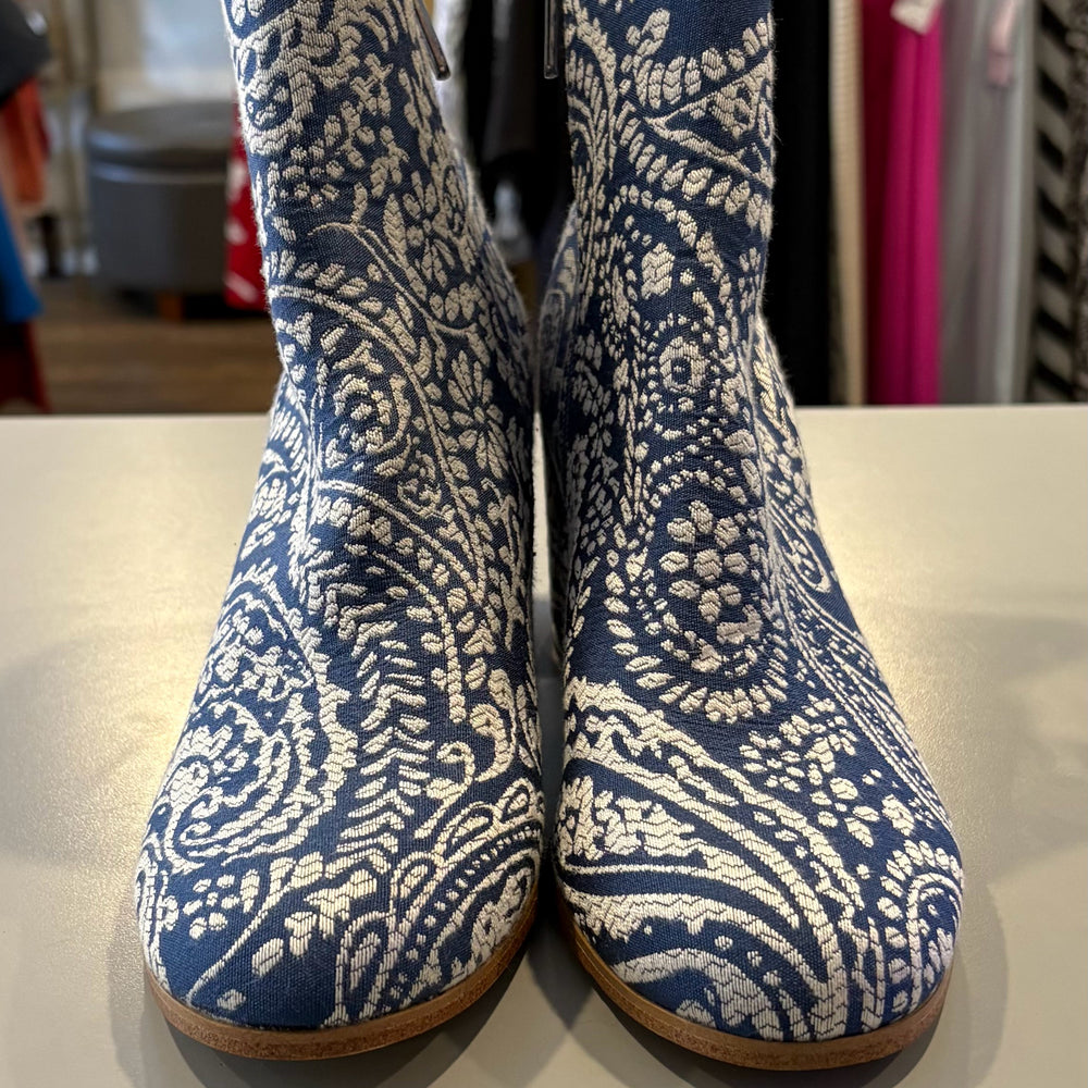 Indigo Rd. Blue & White Paisley Ankle Booties Size:7.5M