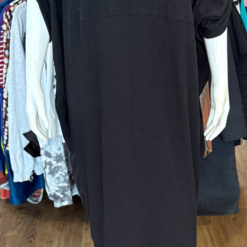 NWT Blu Ivy Black Sweater  Dress Size: S/M