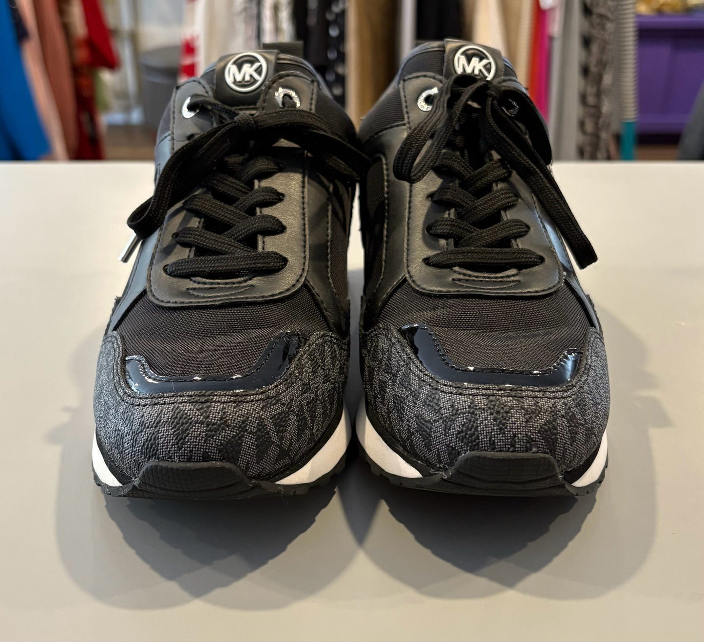 Michael Kors Wilma Logo Black & White Trainer Sneakers Size:9M