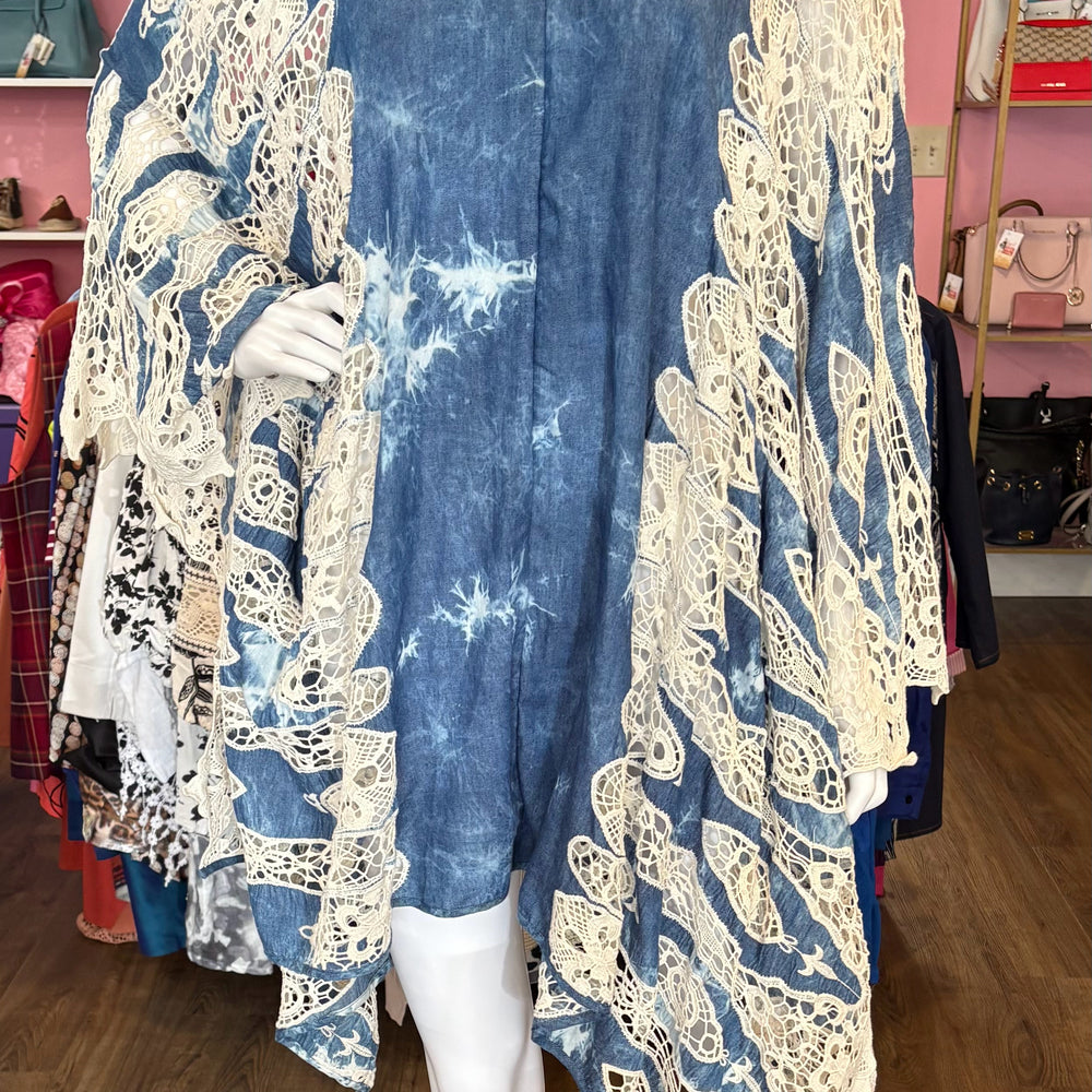 Jen's Pirate Booty Blue & White Tie Dye Poncho Blouse Size:OS