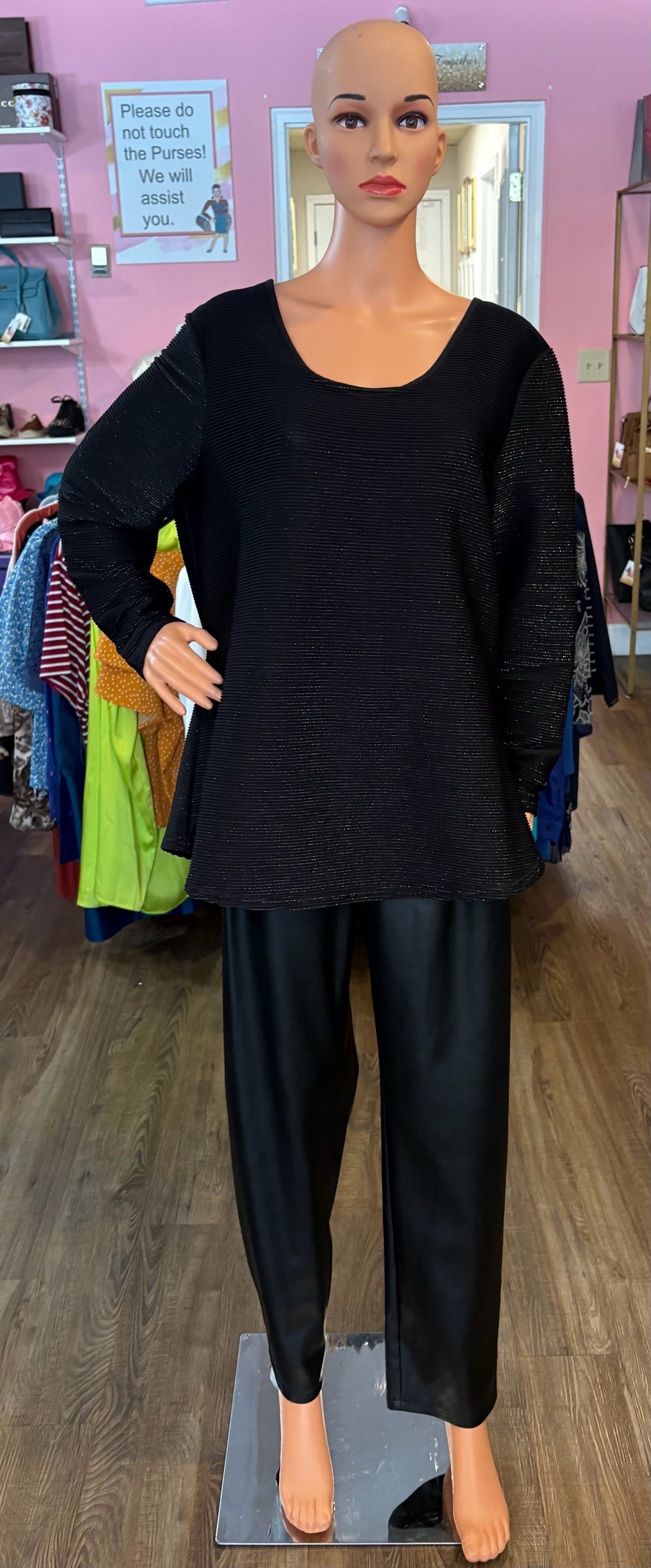 NWT Junarose Black Top with Glitter Detailing Size:1X
