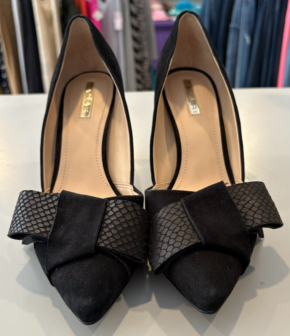 Tahari Betsey Black Suede Heels with Bow Detailing Size:9.5M
