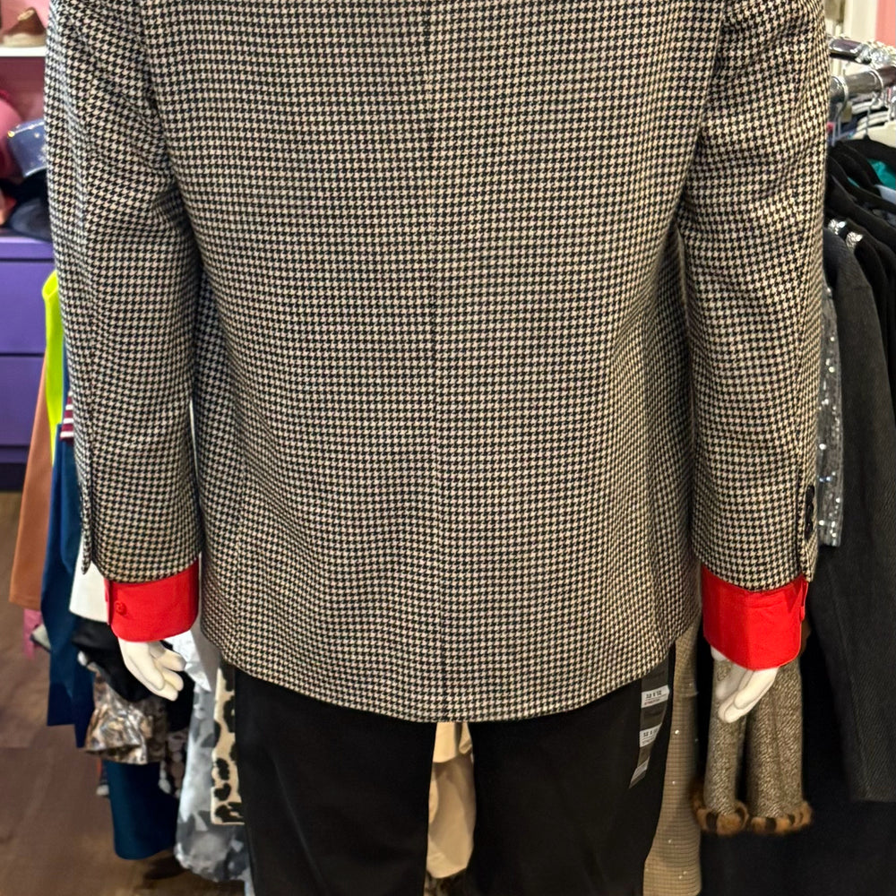 
                      
                        SilverStone Cashmere Black & White Houndstooth Blazer Size: 40R
                      
                    