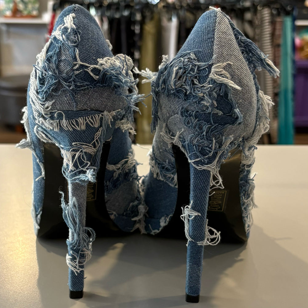 
                      
                        NWOB RARE Azalea Wang Giada Denim Pumps Size: 7.5
                      
                    