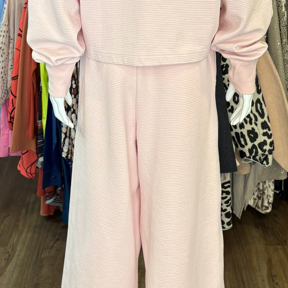 
                      
                        RARE Adidas All SZN Ribbed Light Pink 2 Piece Set Size:M
                      
                    