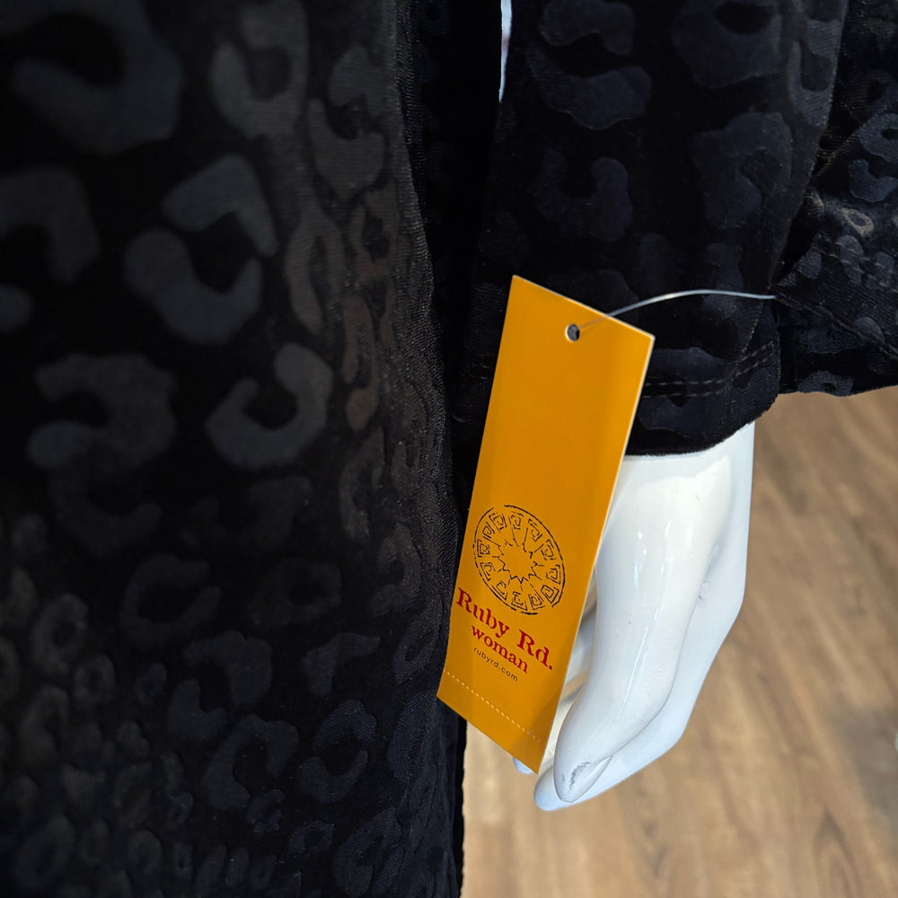 
                      
                        Size 2X Ruby Rd. Blouse
                      
                    