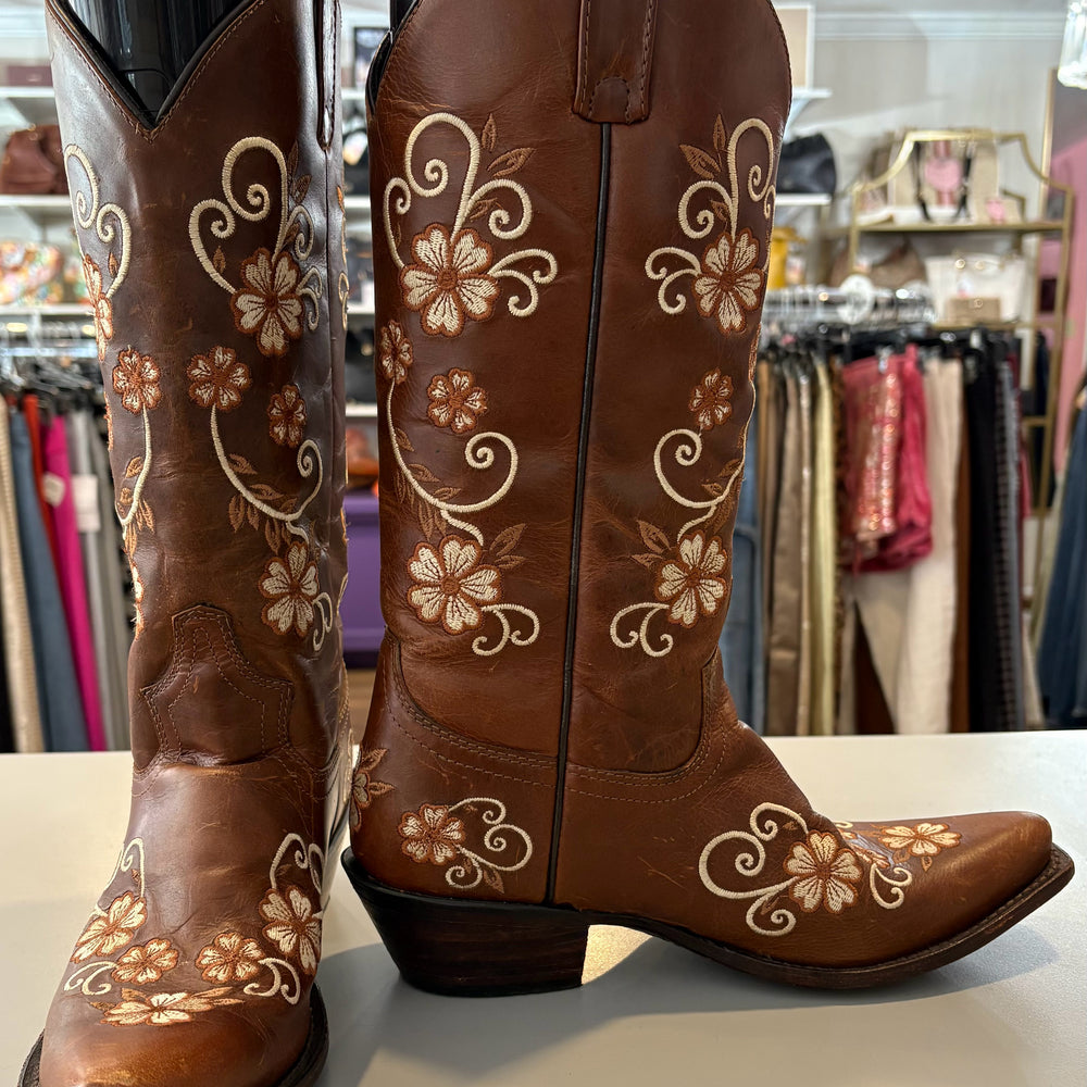8 Gypsy Rose Boots