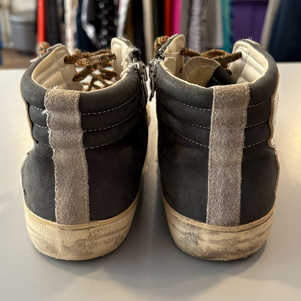 
                      
                        Golden Goose Slide High-Top with White Star Suede & Leather Sneakers Size:39
                      
                    
