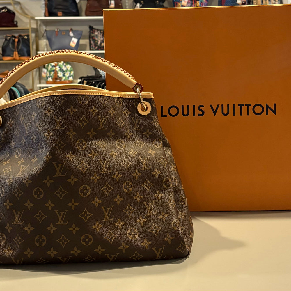 NEW RARE Entrupy Certified Louis Vuitton Artsy MM Monogram Handbag