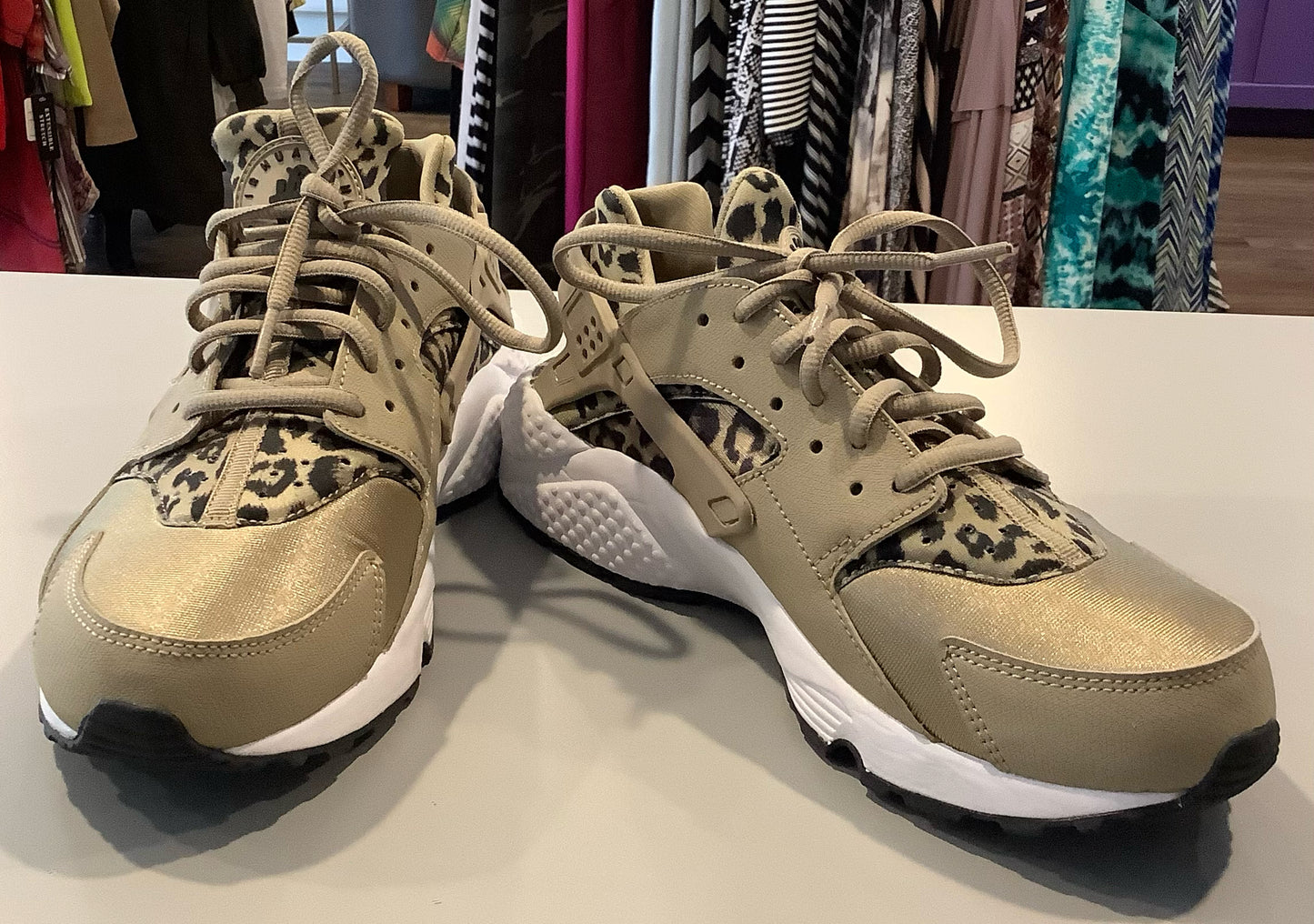 8.5 Nike Air Sneakers