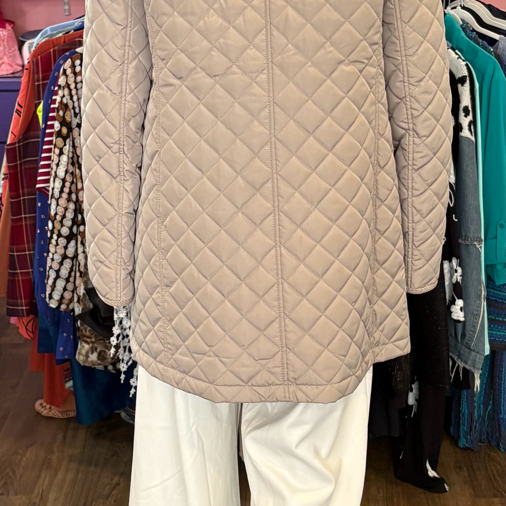 
                      
                        NWT Lauren Ralph Lauren Light Brown/Taupe Diamond Quilted Jacket Size: XLarge
                      
                    