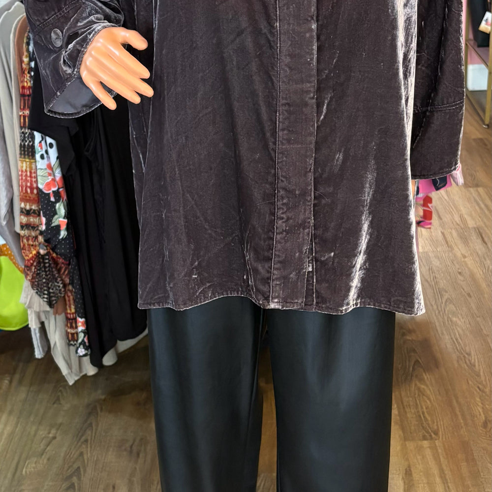 Habitat Dark Brown Velvet Button Up Top Size:2X