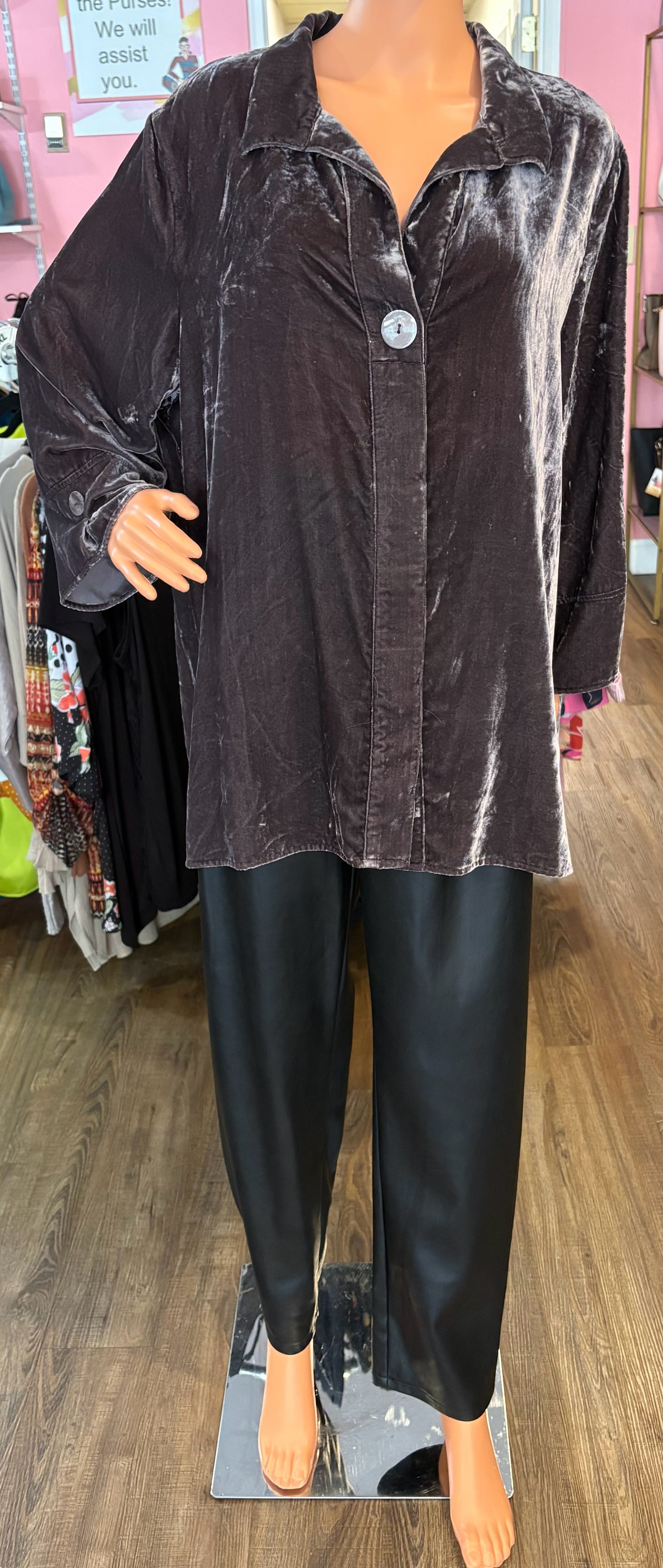 Habitat Dark Brown Velvet Button Up Top Size:2X