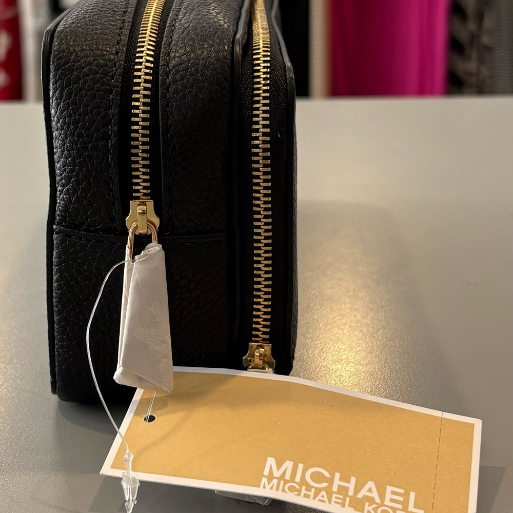 
                      
                        NWT Michael Kors Black Large Double Zip Jet Set Travel Cosmetic Pouch
                      
                    