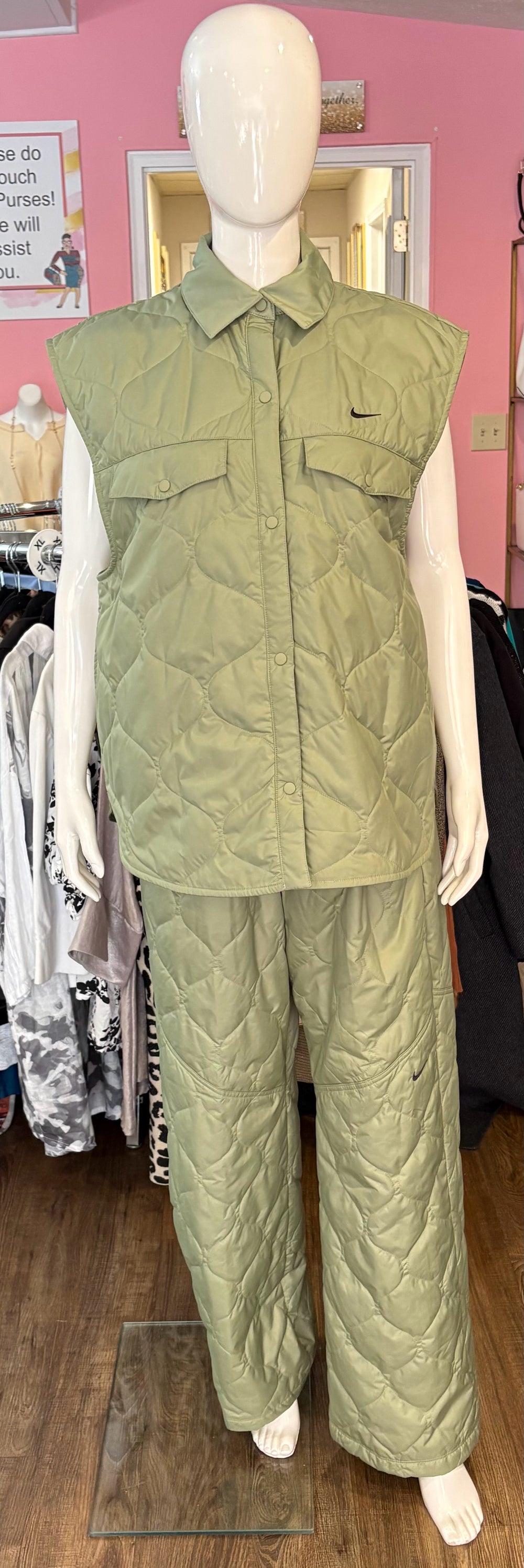 NWT Nike 2 Piece Oversized Fit Olive Green Puffer Set Size: M/L