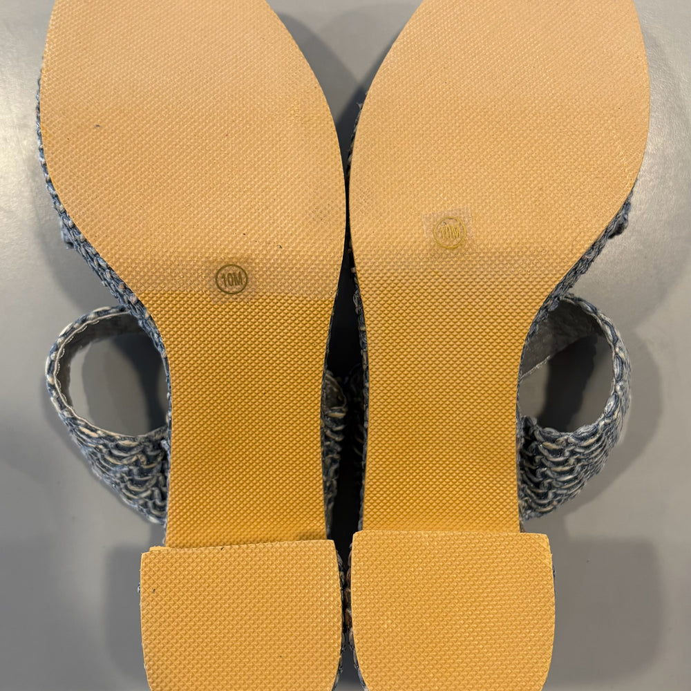 
                      
                        Beach by Matisse Blue Woven Platform Sandal Heels Size:10M
                      
                    