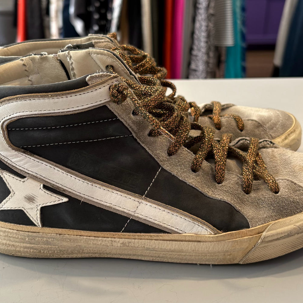 
                      
                        Golden Goose Slide High-Top with White Star Suede & Leather Sneakers Size:39
                      
                    