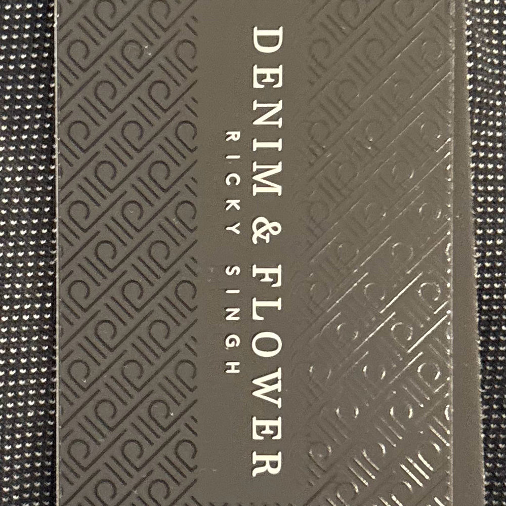 
                      
                        NWT Denim & Flower Men's Black + White Short Sleeve Shirt Size:M
                      
                    