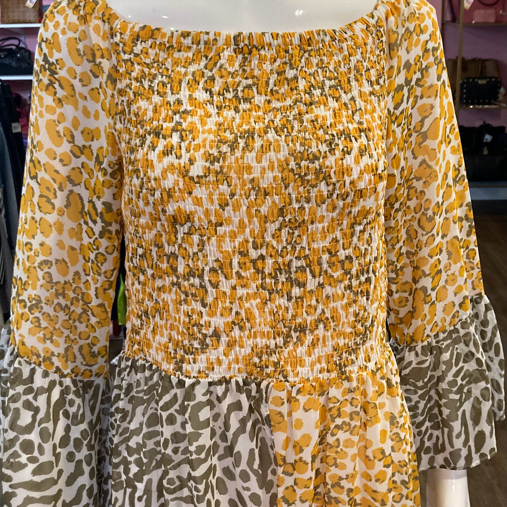 
                      
                        Size L Cato Dress
                      
                    
