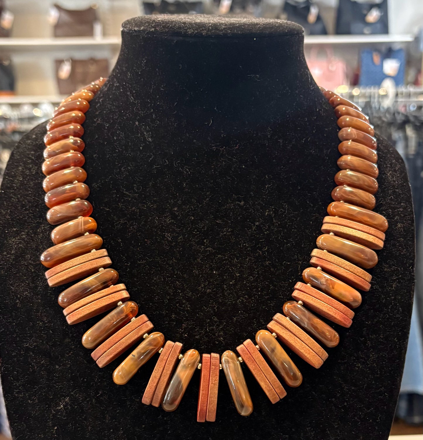 NWOT TALBOTS Brown Lucite Wood+ Beads Choker Necklace