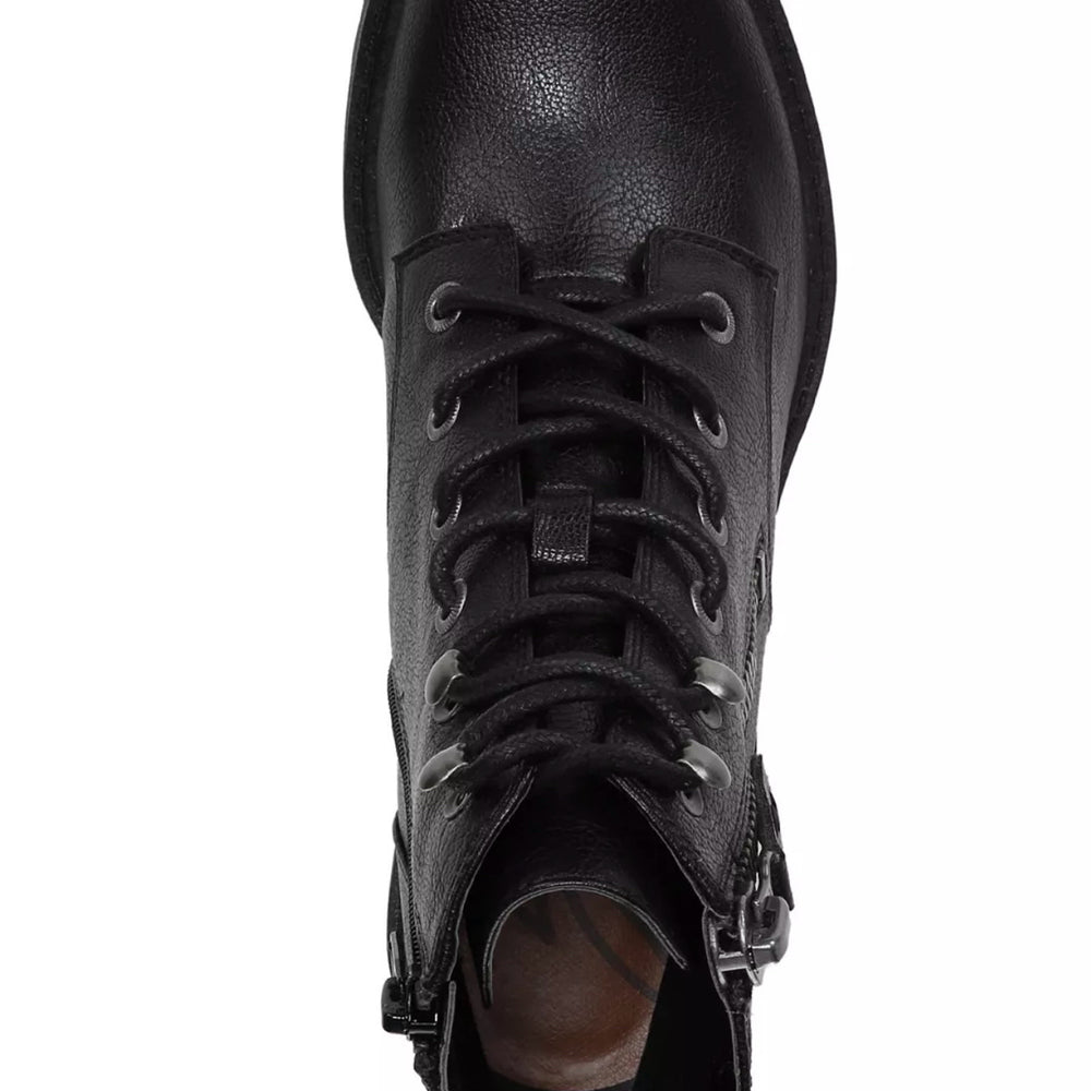 
                      
                        9.5 M Zodiac Boots
                      
                    