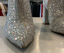 Load image into Gallery viewer, Betsey Johnson Heels