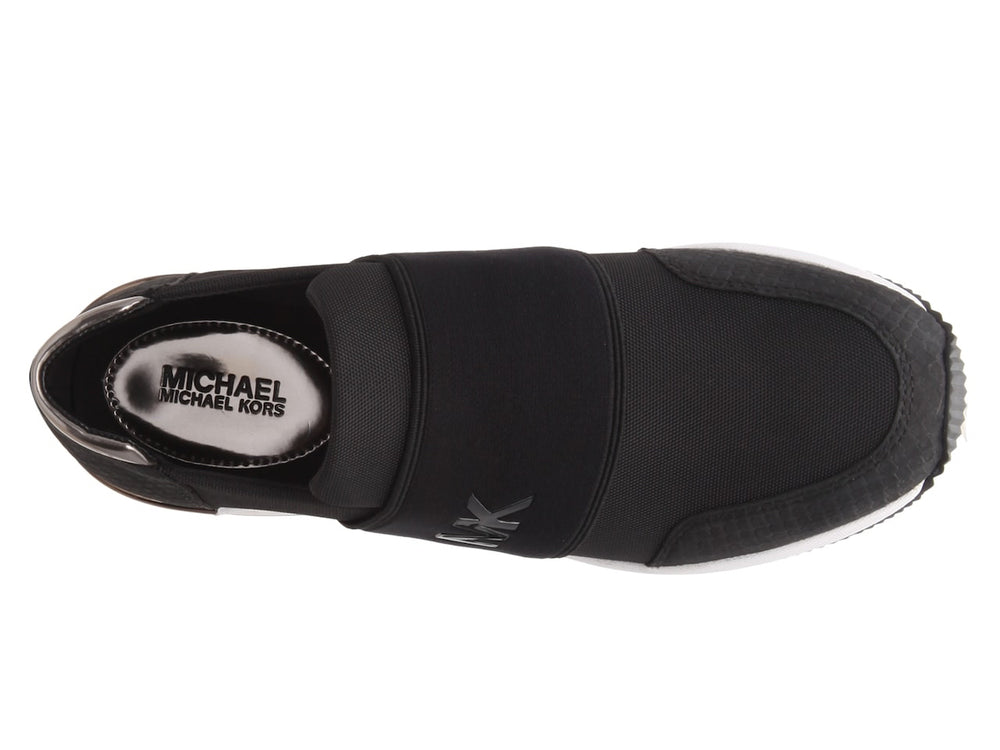 
                      
                        9.5 Michael Kors Sneakers
                      
                    