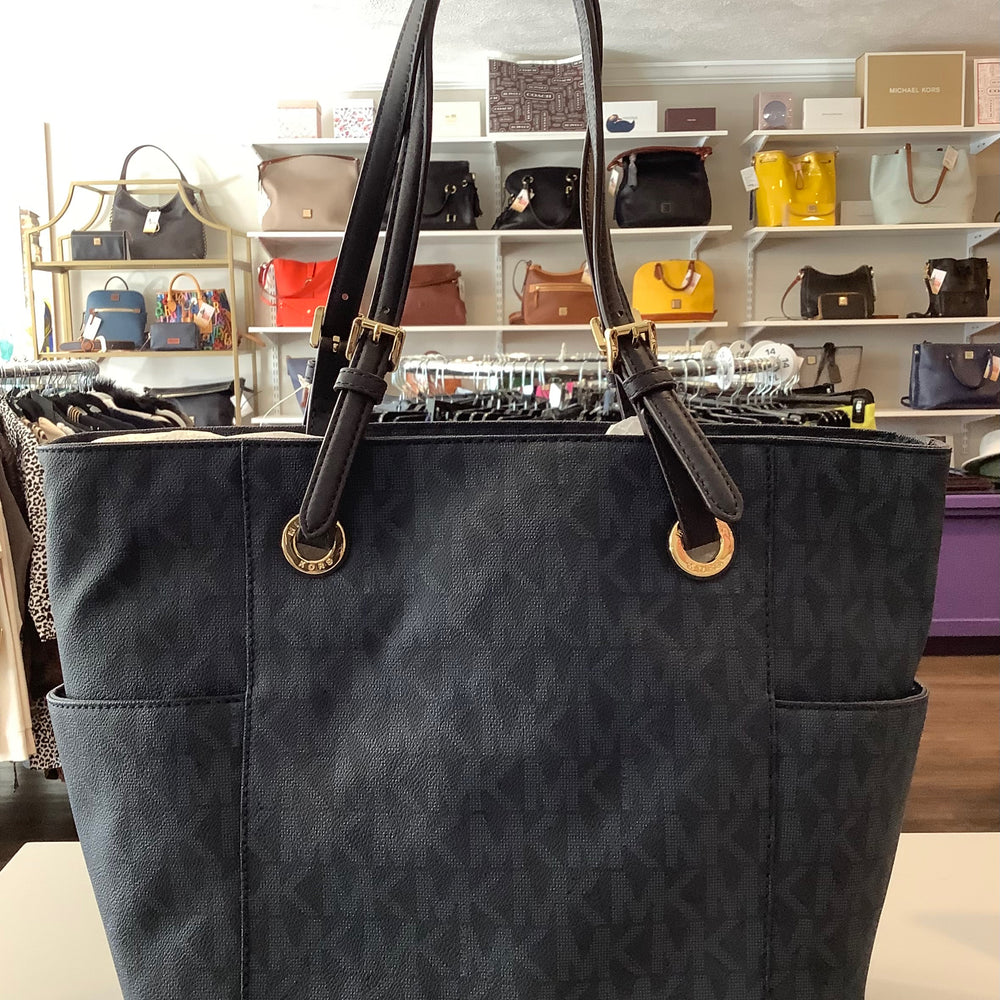 
                      
                        Michael Kors Signature Tote
                      
                    