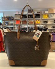 Load image into Gallery viewer, Michael Kors Edith Large Logo Tote