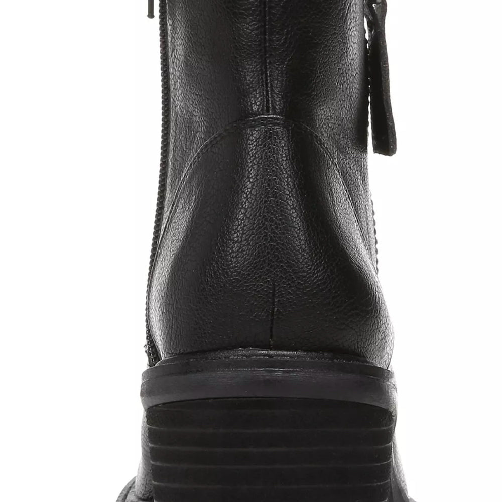 
                      
                        9.5 M Zodiac Boots
                      
                    