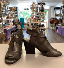 Load image into Gallery viewer, Lucaa Lane Analise Shoe