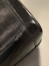 Load image into Gallery viewer, Louis Vuitton Epi Alma PM