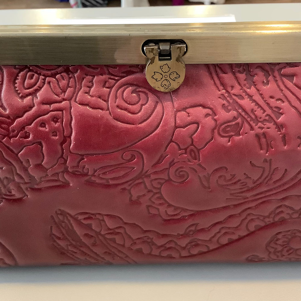 
                      
                        Patricia Nash Cauchy Wallet
                      
                    