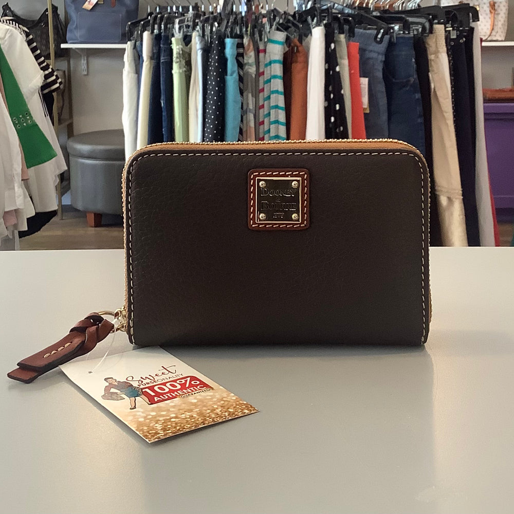 Dooney and Bourke Pebble Grain Medium Zip Around Wallet