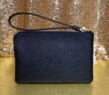 Load image into Gallery viewer, Coach Small Wristlet