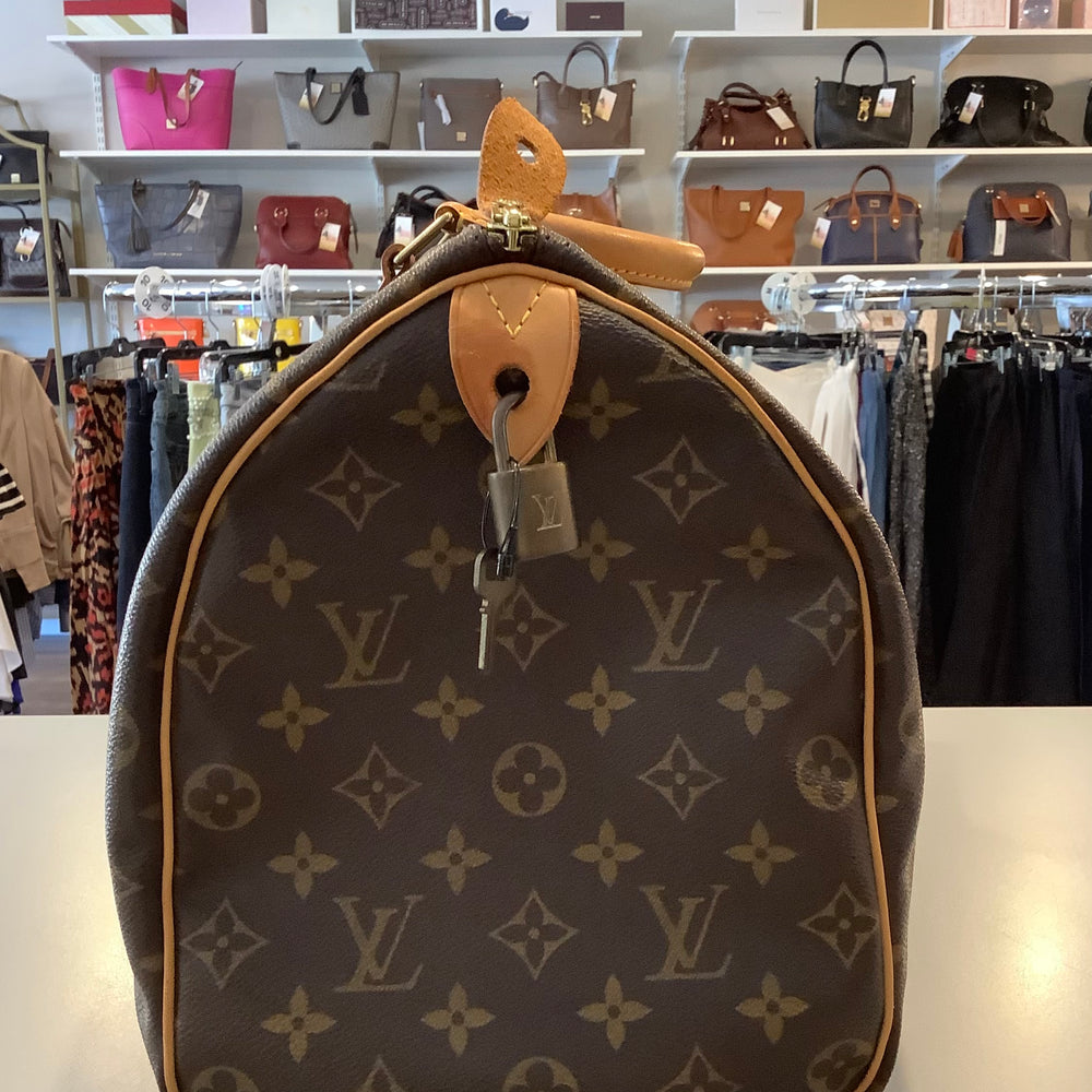 
                      
                        Louis Vuitton Speedy 35
                      
                    