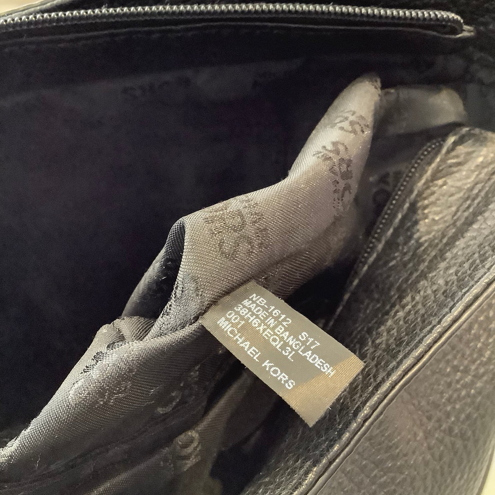 
                      
                        Michael Kors Shoulder Bag
                      
                    
