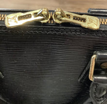 Load image into Gallery viewer, Louis Vuitton Epi Alma PM