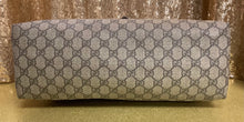 Load image into Gallery viewer, Gucci Signature Tote
